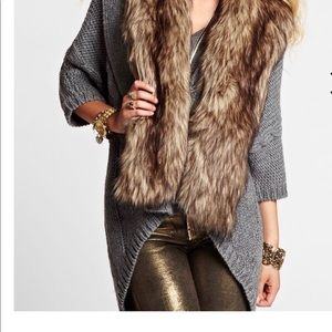 🧚🏻Beautiful
Guess | Cocoon Cardigan/fxfur $80